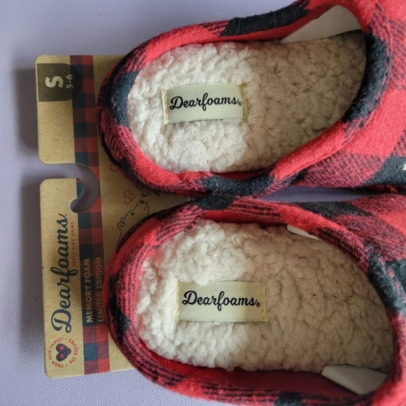 Dearfoams Black Read Plaid Fuzzy Mama Bear Slippers Size 5-6 NWT - Picture 4 of 7